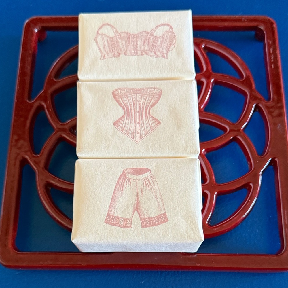 Vintage Lingerie Decorative Soap Set 3 Pink Victorian Gift Box Sealed